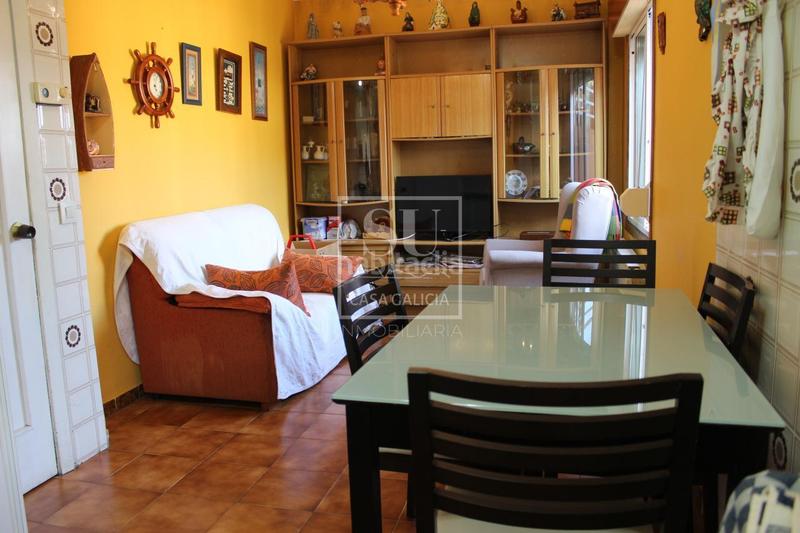 Foto 64fad664-8e6d-44ba-9f60-7afb462b05bc. Chalet with parking in Baiona