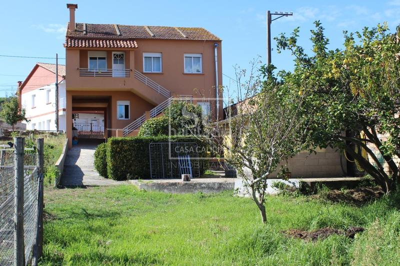 Foto 9409d97a-5f35-4475-bd48-a1f41d69d33a. Chalet with parking in Baiona