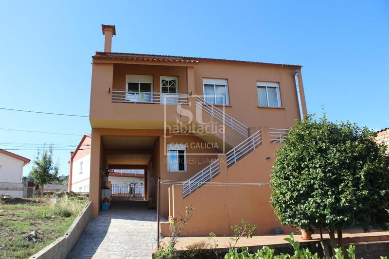 Foto c894f76c-c773-41d6-beb0-3ae2f7ea30d3. Chalet with parking in Baiona