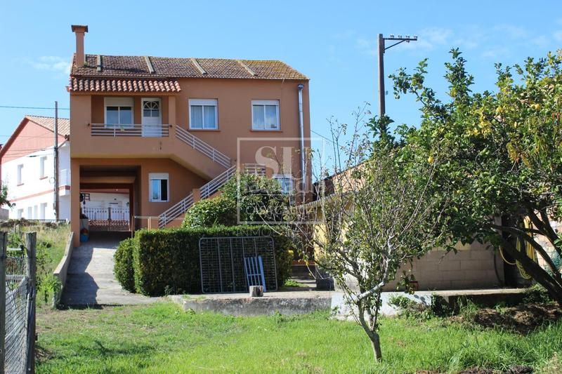 Foto f7e15858-2e47-4336-84ee-56724c6a05c4. Chalet with parking in Baiona