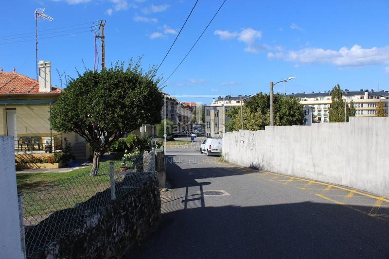 Foto fcd1c924-250e-4d7f-ac1a-358e00129034. Chalet with parking in Baiona