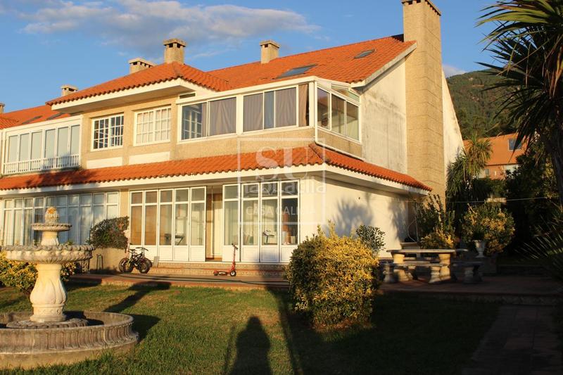 Foto 679efa79-119a-41bc-8dd4-f469a3f7f10e. Reihenhaus mit heizung parking in Oia