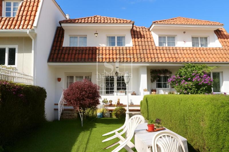 Foto 7ba09007-fd51-4d22-9947-21fbfe980bd8. Semi detached house with heating parking pool in Baiona