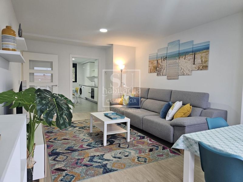 Foto cef06766-cb90-45c3-b3ab-5c4223d0e3e2. Miete etagenwohnung mit heizung parking pool in Baiona