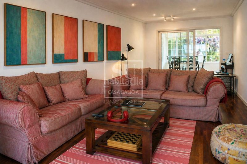 Foto 30b7e656-c110-4bb0-86ef-02e253c09a10. Casa adossada amb calefacció aparcament piscina a Baiona