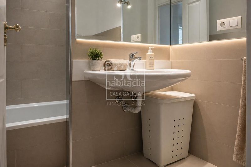 Foto ad31fda8-de52-45a1-93c0-e6531489c9e4. Casa adossada amb calefacció aparcament piscina a Baiona