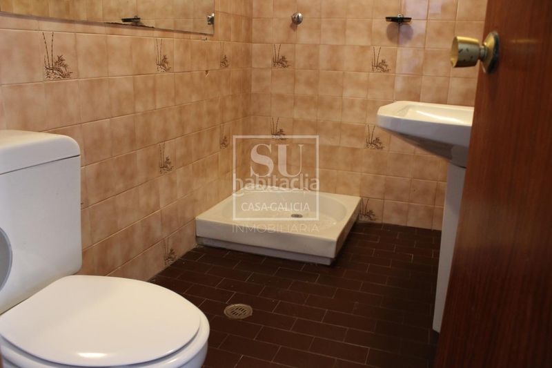 Foto 07c09636-5e7b-4509-b974-cdcab9e8fc59. Xalet amb calefacció aparcament piscina a Nigrán centro Nigrán
