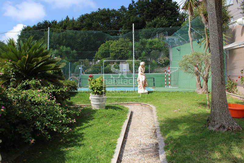 Foto 1611e437-d321-4115-b9ae-c14c64bb299f. Xalet amb calefacció aparcament piscina a Nigrán centro Nigrán