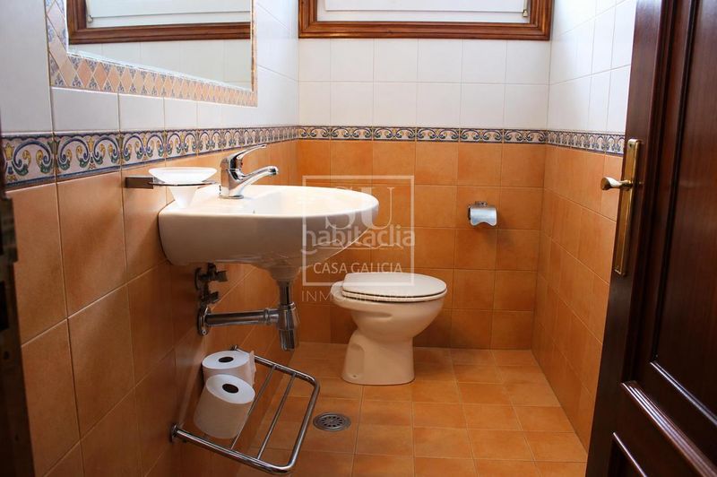 Foto a0811bbf-7a59-4730-bf58-65d3c4542ce5. Xalet amb calefacció aparcament piscina a Nigrán centro Nigrán
