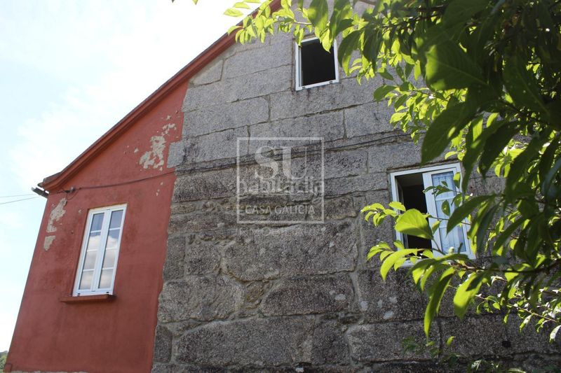 Foto 4367e4c4-b4d1-421e-97e2-100969784433. Casa amb aparcament a Salceda de Caselas