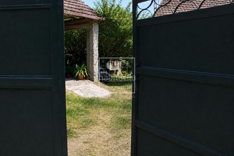 Foto ac880810-6c23-4dfc-9c46-7c33536982c1. Casa amb aparcament a Salceda de Caselas