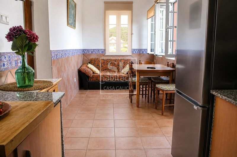 Foto cdf3d3a8-566a-46bb-94e9-7c51d9be7d18. Casa amb aparcament a Salceda de Caselas