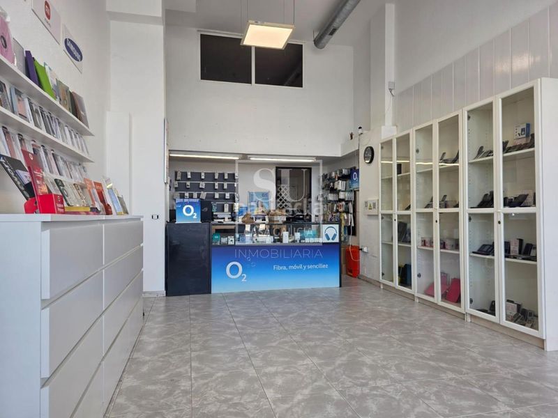 Foto fbd55506-6942-4f4f-ba00-e437061b680f. Business premise in Baiona