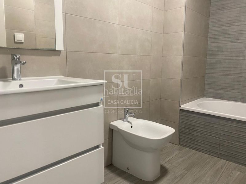 Foto f93663c7-778c-43a8-b346-b238d7cf42e3. Rent flat with heating parking pool in Baiona