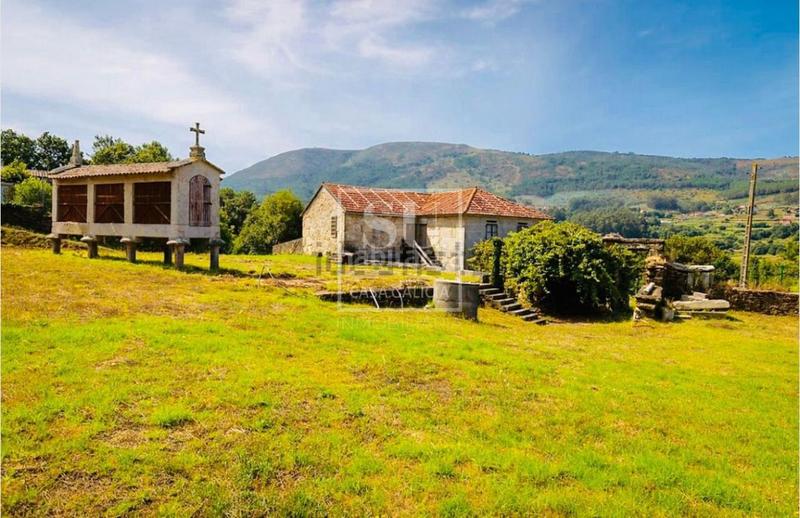 Foto ec2ea7ac-eb60-4ac8-9c6e-732e3bf07e3b. Chalet en Gondomar