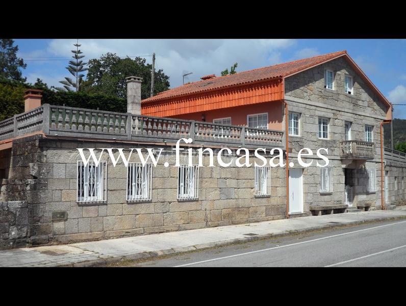 Foto f10ca33e-1940-45c4-920e-f4cede9e6aae. Masía en rúa dos pazos 103 casona de pridra en Camos Nigrán