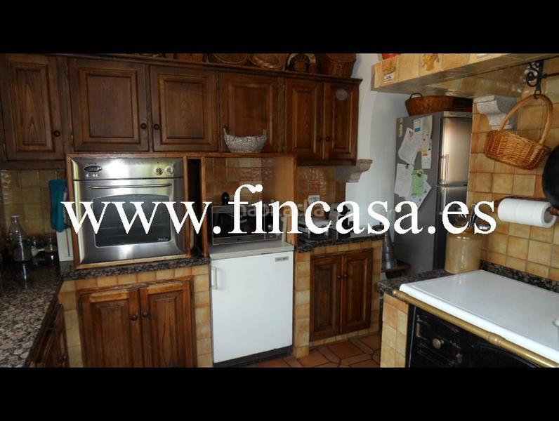 Foto cccfd6fe-99a5-4bc9-bafd-95eff153b80a. Chalet with heating parking in Panxón Nigrán