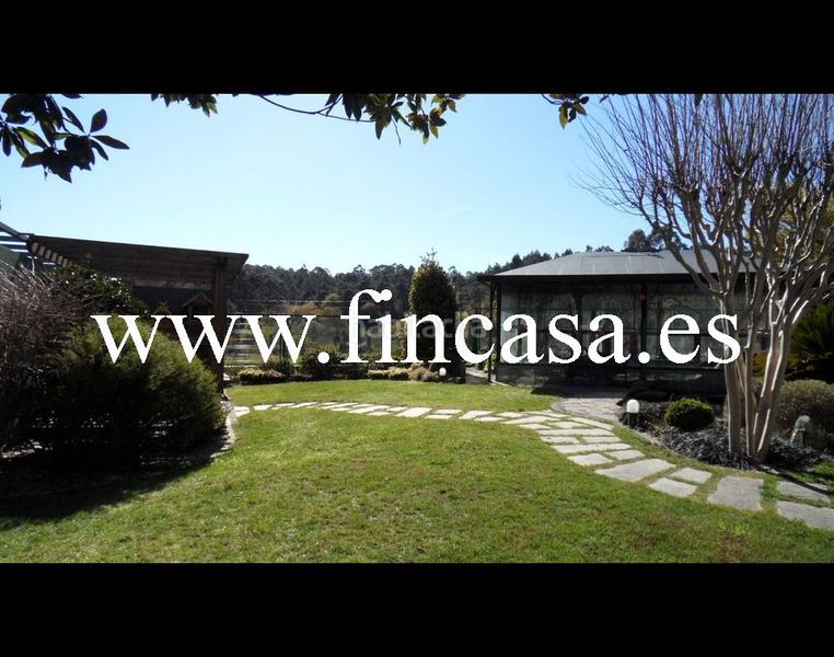 Foto 232d5723-6839-4daf-8d1c-30bddef6dbc6. Chalet con camino parcheggio piscina in Mos