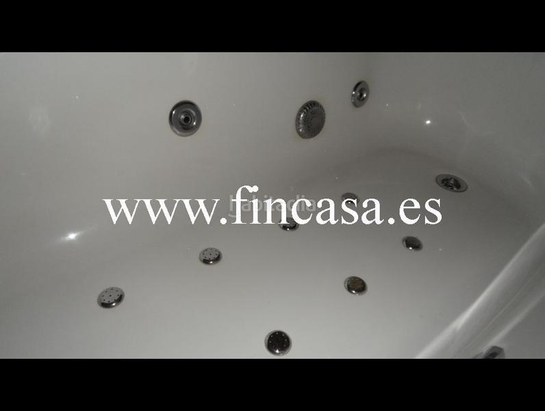Foto ce38eee7-5ee1-486e-83ee-cfb12e4cb962. Xalet amb calefacció aparcament piscina a Coruxo - Oia - Saiáns Vigo