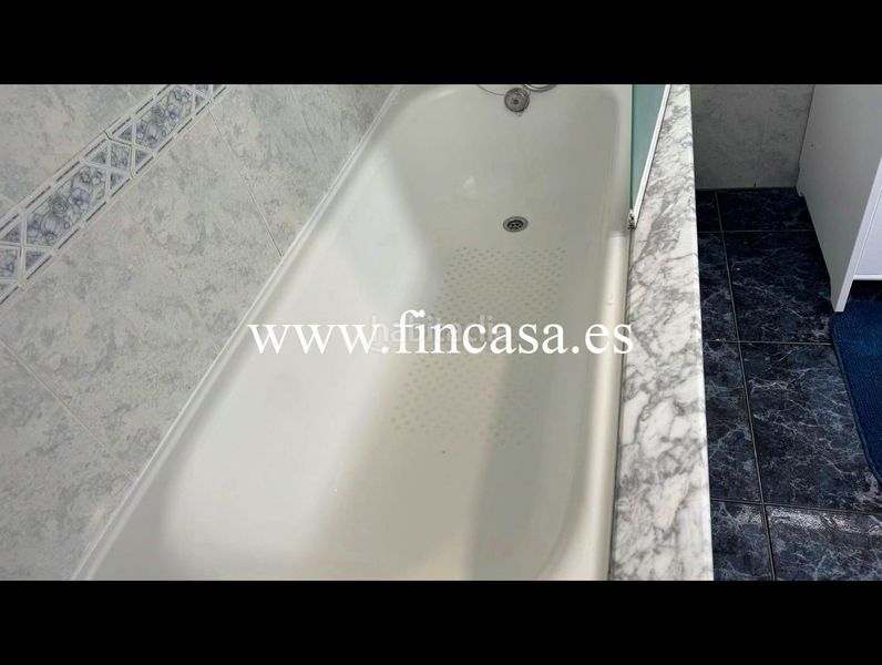 Foto 2ce6c85b-f515-4e5a-87a3-8f80bd7341aa. Location chalet avec cheminée chauffage parking dans Vigo