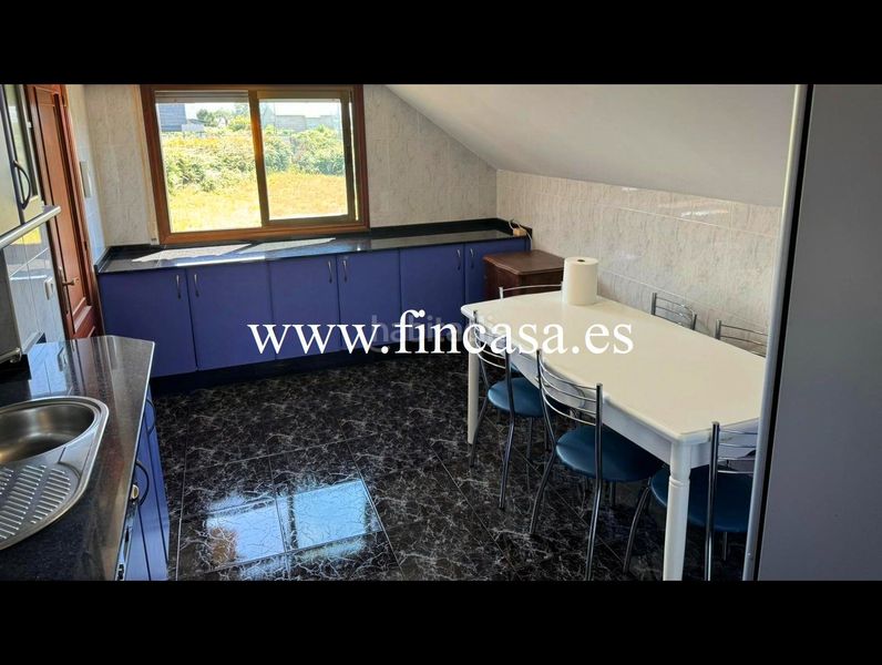 Foto c76f58ca-568f-465e-a938-6127171cf666. Location chalet avec cheminée chauffage parking dans Vigo