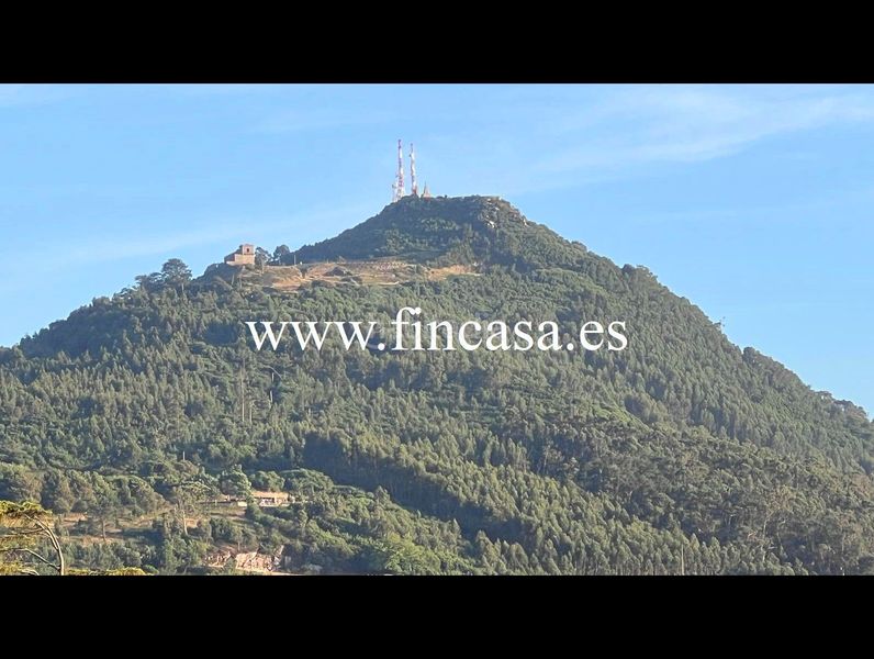Foto 6791c7fc-9592-45f2-a0aa-c448d374f720. Lloguer xalet amb xemeneia calefacció aparcament a Vigo