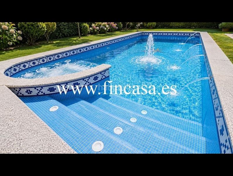 Foto aa281c0b-d6ef-41f2-9f44-4e96c925f64d. Chalet en Nigrán centro Nigrán