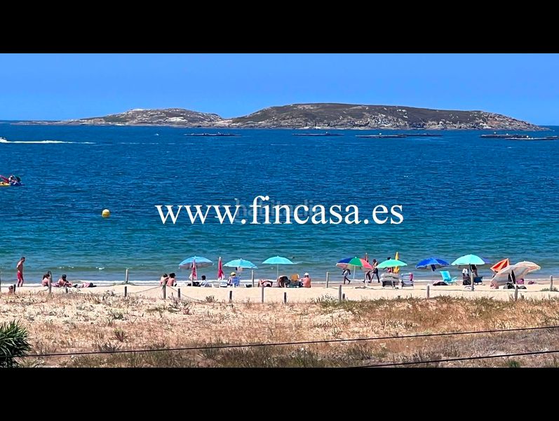 Foto b577b9ef-7367-4f40-9ee1-53e7f94e3382. Chalet en Nigrán centro Nigrán