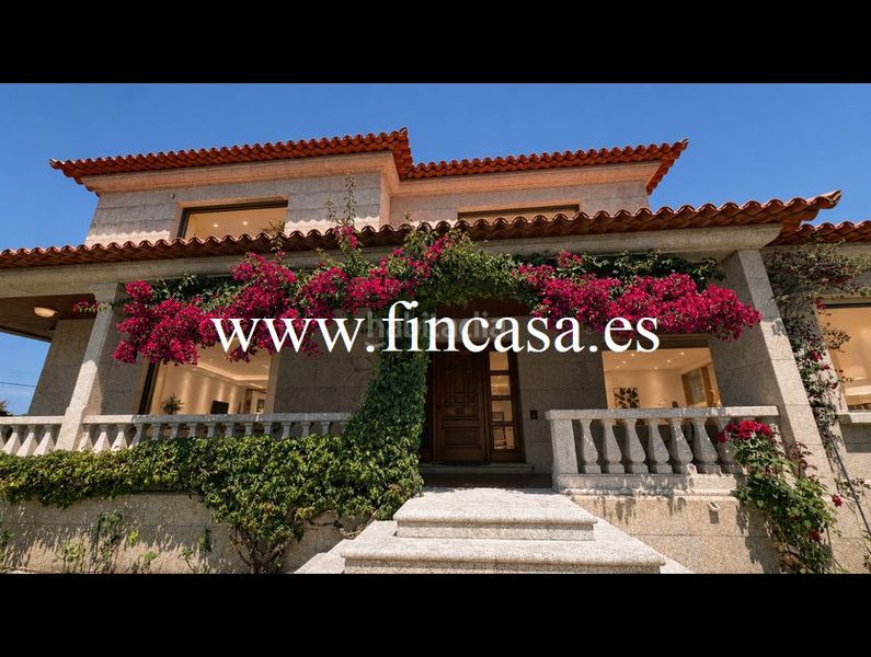 Foto 48eb8ee5-a5b5-4266-a1a8-c5cf9fb5751b. Xalet amb xemeneia calefacció aparcament piscina a Nigrán