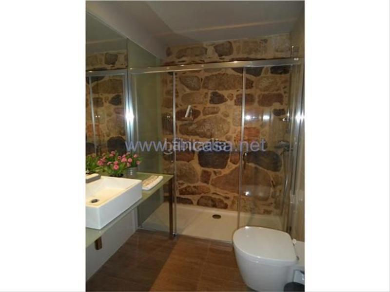 Foto e4833092-c429-4f8d-88b2-c3cc1fdbcab7. Chalet with heating parking pool in Gondomar