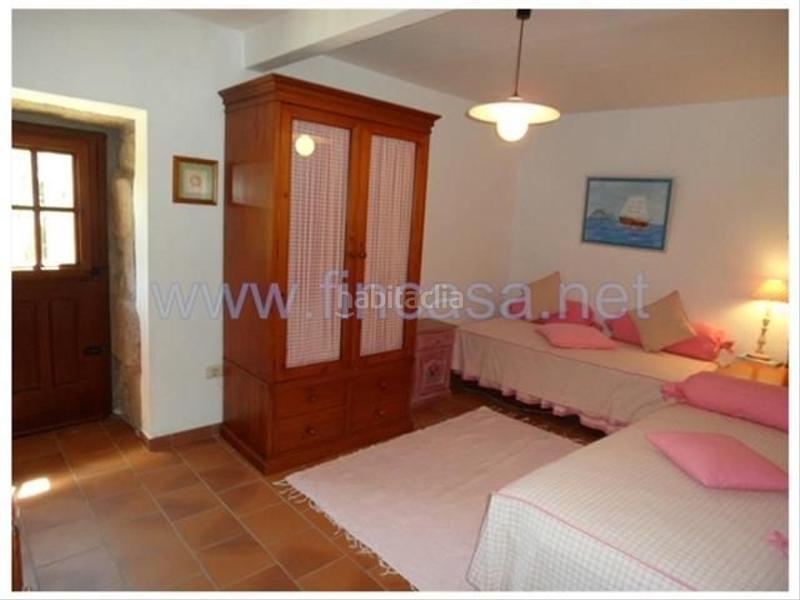 Foto 04258acb-ec34-489f-98bd-54a116e47160. Chalet con riscaldamento parcheggio piscina in Gondomar