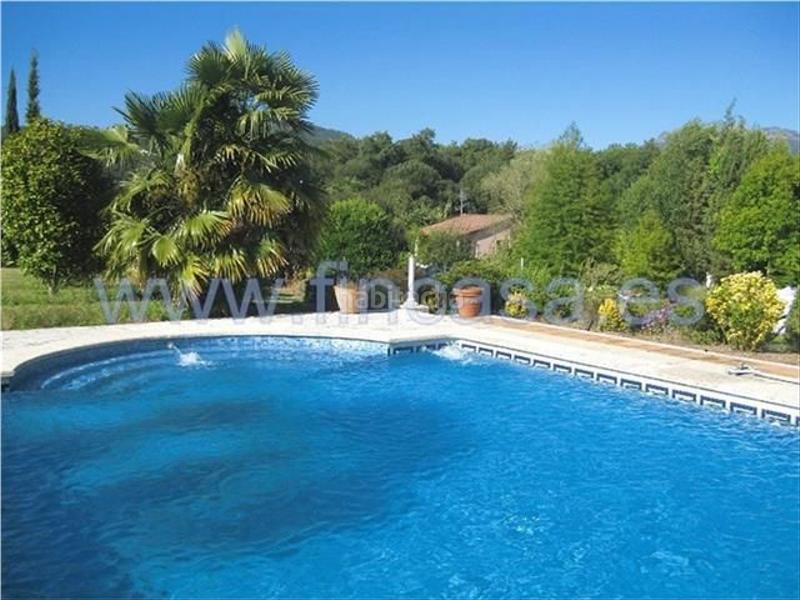 Foto e57084bd-337e-4f4c-8382-09a5876abc4f. Xalet amb calefacció aparcament piscina a Gondomar