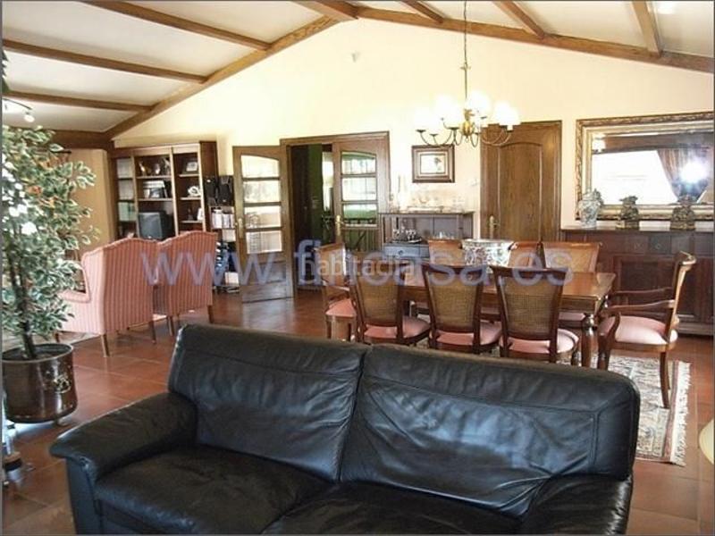 Foto 56dba424-2bad-478d-b25a-5e11b0aa8c34. Chalet con riscaldamento parcheggio piscina in Priegue Nigrán