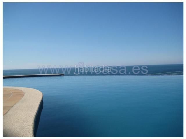 Foto 15af1543-1407-4082-8545-46e68ff8438d. Rent chalet with parking pool in Baiona
