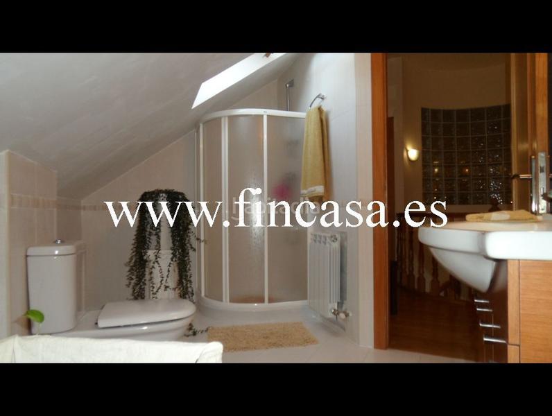 Foto d52d20f9-7b7b-4d69-bf2e-9ec5a0a65816. Chalet en Gondomar