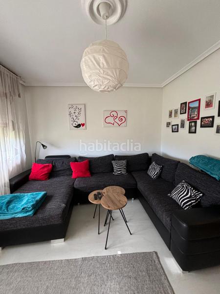 Foto 7ac080e8-a0e4-4806-afda-3780ba91ed81. Casa con parcheggio in Salas