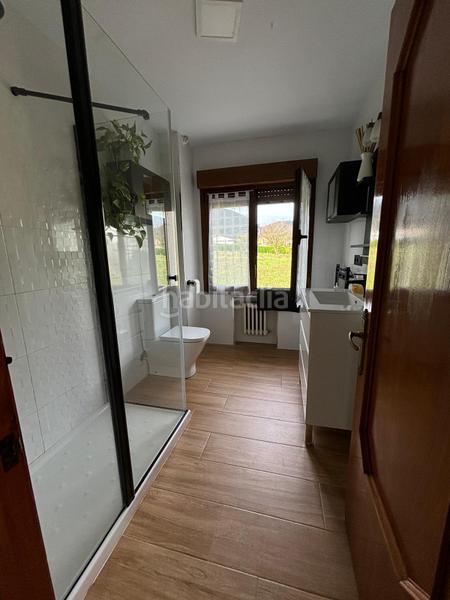 Foto 80682679-a8de-4798-a974-c037429f42e6. Casa con parcheggio in Salas