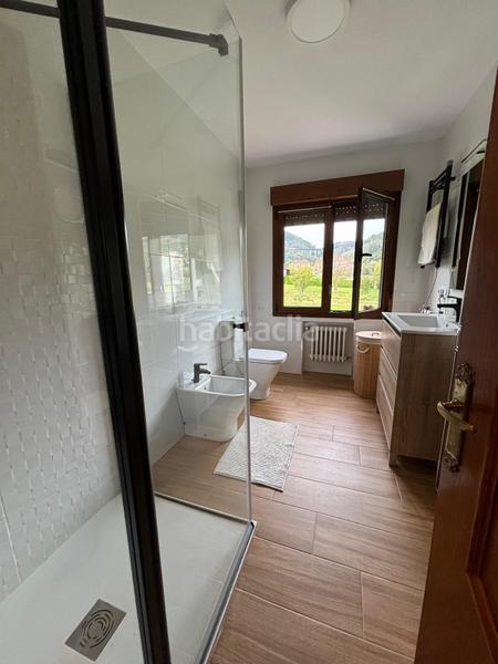 Foto d7aa0322-8186-433e-956b-79732277ae38. Casa con parcheggio in Salas