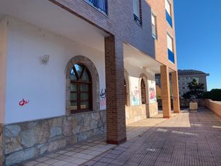Local Comercial  Calle manuel estrada. Local con muchas posiblidades.
