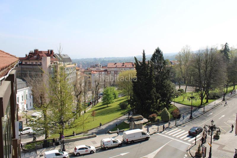 Foto 2a954e22-e075-4595-8d3f-97ef29d2e48c. Appartement dans calle de campomanes 1 dans Fontán Oviedo
