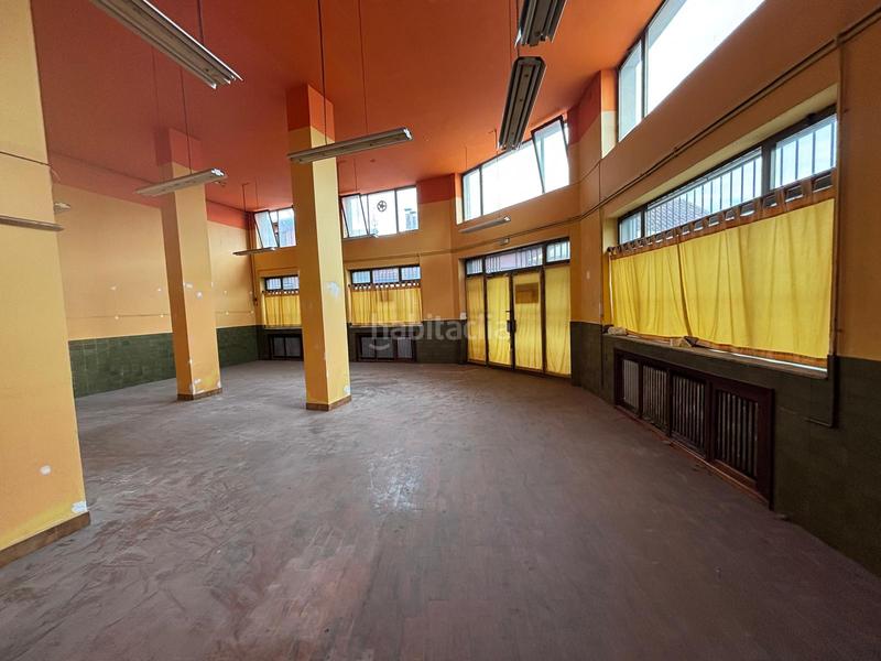 Foto 39372865-2c08-4ee1-b4be-e1164475fc44. Local commercial avec chauffage dans Colloto Oviedo