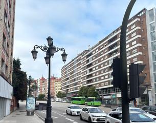 Rent Office space  Calle real oviedo. Oficina frente a villa madalena