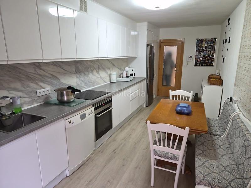 Foto 1f926de3-5ac7-46a3-b45e-2bc0b259937c. Pis amb calefacció aparcament a Salesas - Foncalada - Campoamor Oviedo