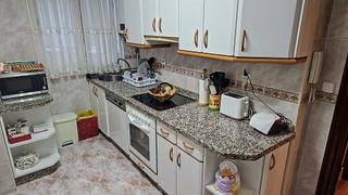 Pis  Calle bermdez de castro. Zona miln