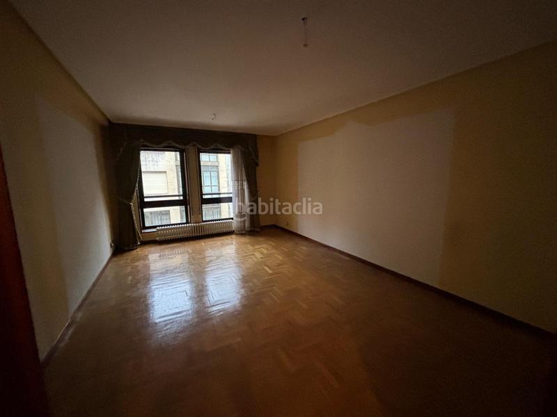 Foto 15a9711c-8a7e-4dd0-b991-bcedf3302d84. Appartamento con riscaldamento parcheggio in Salesas - Foncalada - Campoamor Oviedo