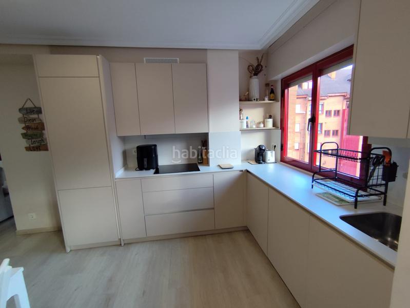 Foto e4761212-90ab-4b65-8a9e-15295be2b764. Dúplex amb calefacció aparcament a Buenavista Oviedo