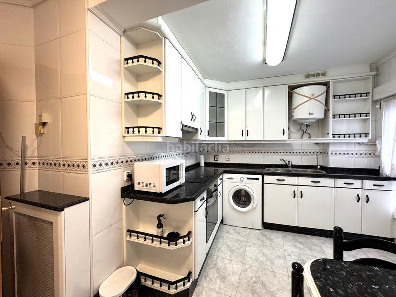 Foto 66943751-c675-4665-bb0f-f3a6a665f119. Pis amb calefacció aparcament a Salesas - Foncalada - Campoamor Oviedo