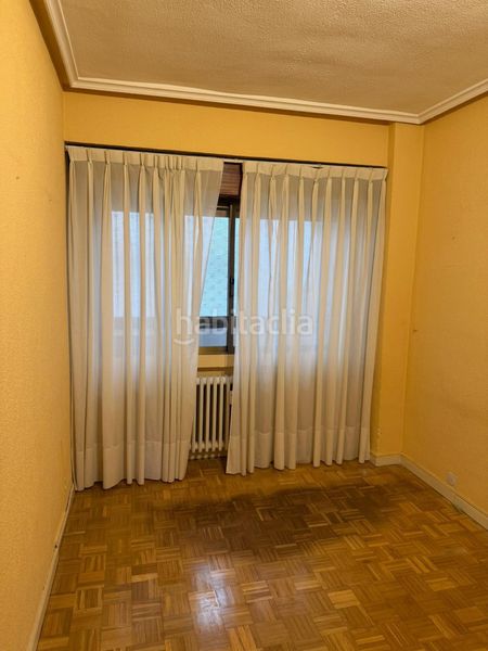 Foto df76cbf7-0e33-4271-add8-17e16ddb2138. Flat with heating parking in Parque San Francisco - Uría Oviedo