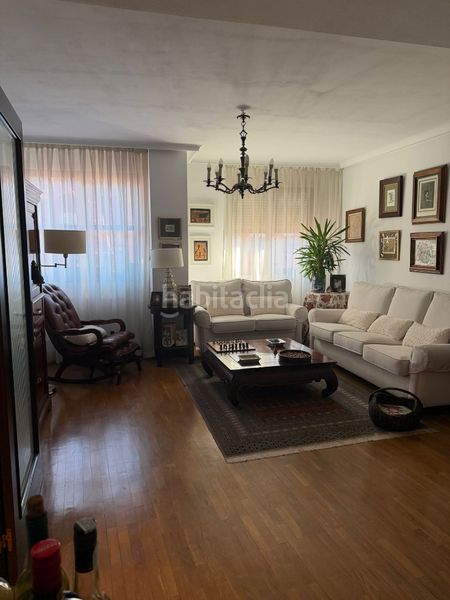 Foto 10f6b570-e860-47c0-b591-99753b0211f2. Dúplex a calle vázquez de mella 1 a Vallobín Oviedo