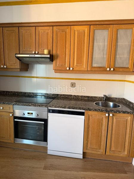 Foto 856bb205-b1fb-4a44-9c20-f83d8e350e49. Dúplex a calle vázquez de mella 1 a Vallobín Oviedo